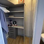 Les Lamartine-chambres D'hotes بيت ضيافة 4*