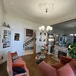 Les Lamartine-chambres D'hotes بيت ضيافة 4*