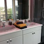 بيت ضيافة Les Lamartine-chambres D'hotes
