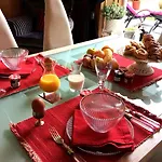 بيت ضيافة Les Lamartine-chambres D'hotes 4*
