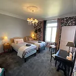 بيت ضيافة Les Lamartine-chambres D'hotes 4*