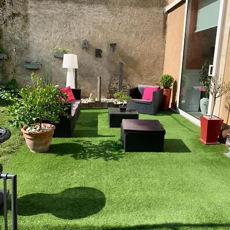 Les Lamartine-chambres D'hotes 4*