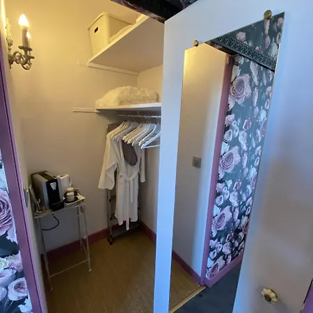 Les Lamartine-chambres D'hotes 4*
