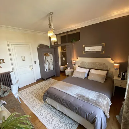 Les Lamartine-chambres D'hotes 4*