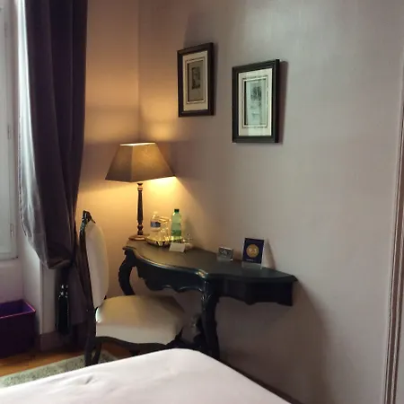 Les Lamartine-chambres D'hotes 4* Le Mans