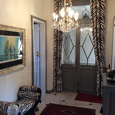 Les Lamartine-chambres D'hotes 4*