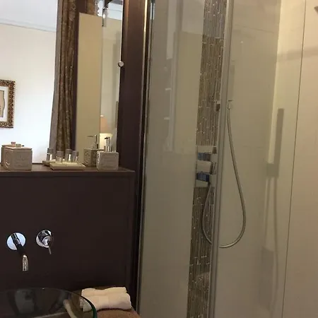 Πανσιόν Les Lamartine-chambres D'hotes 4*