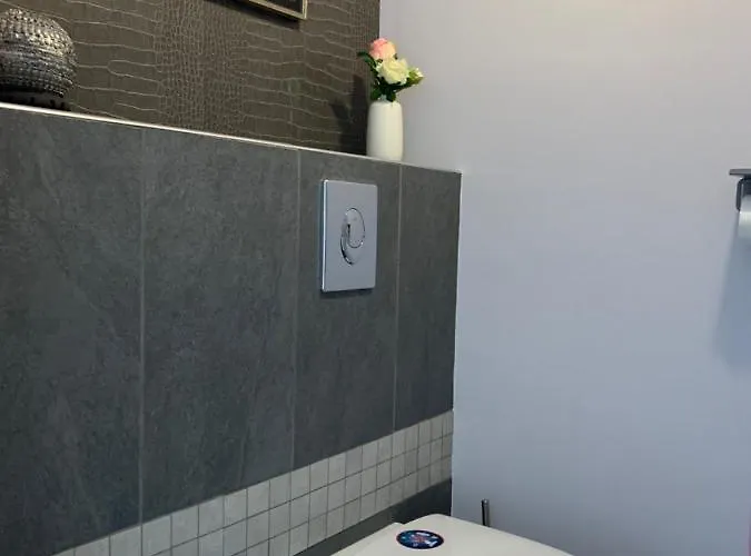 Les Lamartine-chambres D'hotes בית הארחה