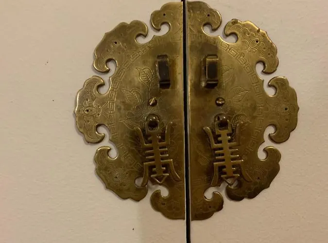 Les Lamartine-chambres D'hotes בית הארחה