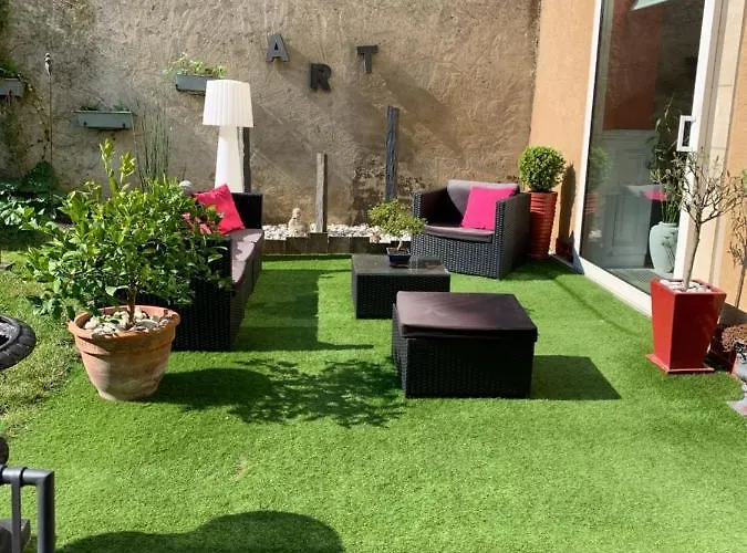 Les Lamartine-chambres D'hotes 4*