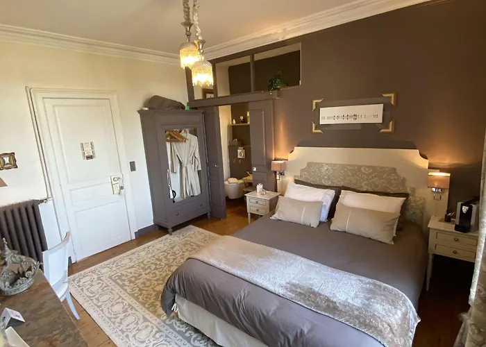 Les Lamartine-chambres D'hotes 4*