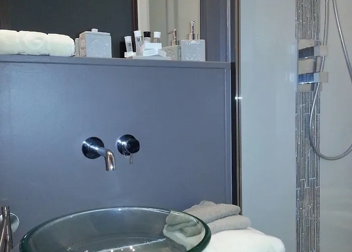 Les Lamartine-chambres D'hotes 4* Le Mans